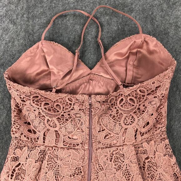 Two Sisters Dress Size 8 Blush Pink Floral Lace Overlay High-Low Sweetheart Neck - Picture 7 of 16